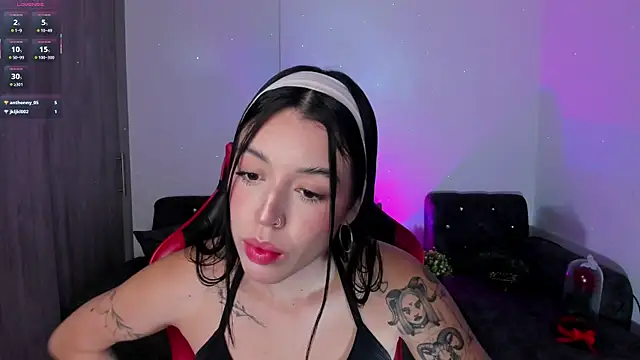 zoee jackson online show from March 13, 2026, 5:23 am