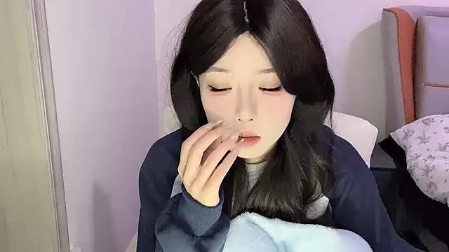 Q-ing online show from March 5, 2025, 9:38 am