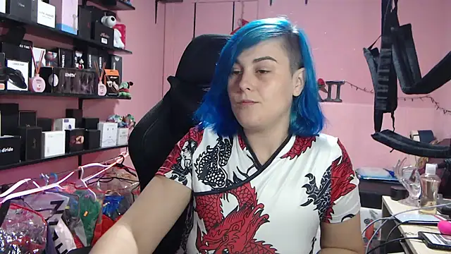 sukii93 online show from May 18, 2026, 8:02 pm