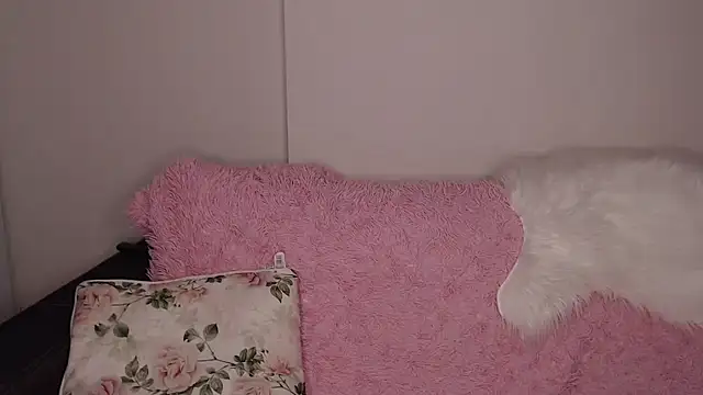  Luna Moon online show from November 13, 2025, 4:33 pm