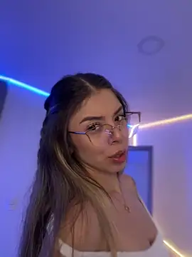 AmmyCollinsW online show from September 26, 2025, 5:20 pm