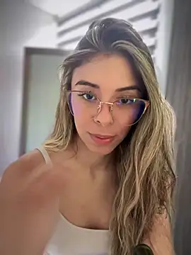 AmmyCollinsW online show from March 12, 2025, 7:47 pm