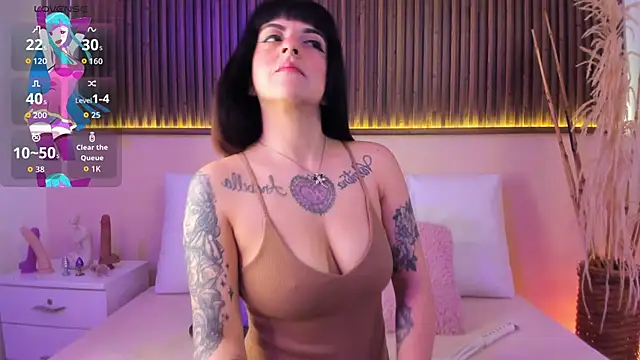 Snapshot of Liz_grey_ chatting on December 19, 2025, 9:50 pm Liz grey online show from December 19, 2025, 9:50 pm