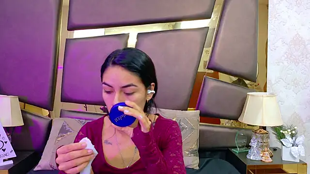 NicoleEsposito online show from February 17, 2026, 12:46 pm