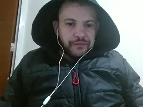 camiloking1720 online show from February 13, 2025, 7:45 am