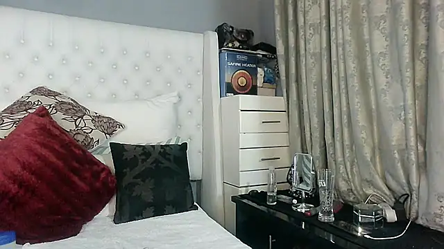 Carocurvy online show from February 12, 2026, 6:51 pm