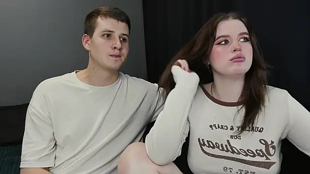 Pinku kitsune online show from March 5, 2025, 11:06 am