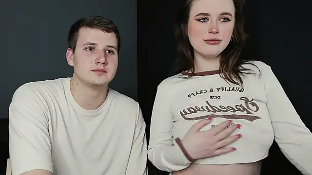 Pinku kitsune online show from March 12, 2025, 10:07 pm