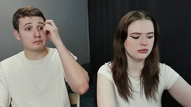 Pinku kitsune online show from March 7, 2025, 10:35 am