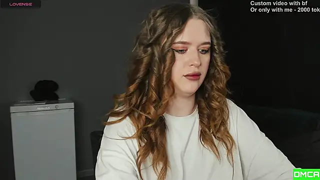 Snapshot of Pinku_kitsune chatting on February 14, 2026, 8:03 am Pinku kitsune online show from February 14, 2026, 8:03 am