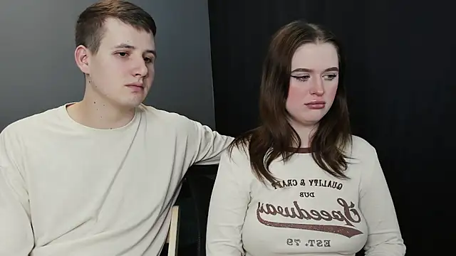 Pinku kitsune online show from February 28, 2025, 7:48 am