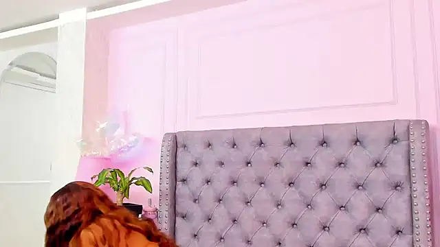 HaileeRoberts online show from April 8, 2026, 12:28 pm