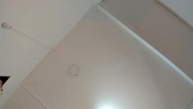 ALICEPOIXXXON online show from January 8, 2026, 6:19 am