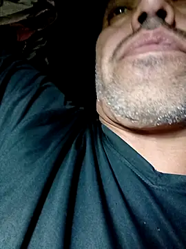 rodrig6987 1 online show from October 23, 2025, 2:43 am
