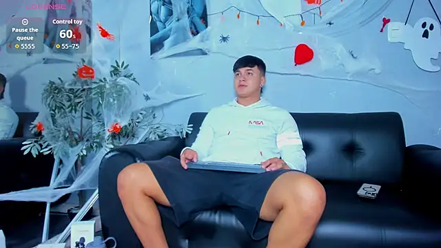 Cristopher strong online show from October 22, 2025, 12:59 pm