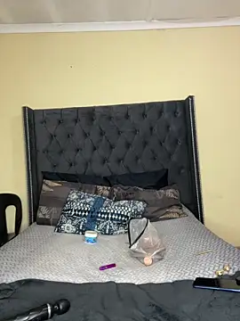 DarkBerry87 online show from April 8, 2026, 1:51 am