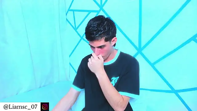 liam scott77 online show from February 27, 2026, 12:33 am