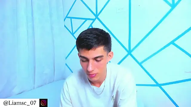 liam scott77 online show from November 29, 2025, 10:10 pm