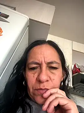 Freya Artemisa online show from November 17, 2025, 6:34 pm