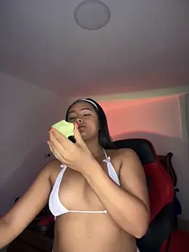 cristina1800 online show from March 12, 2025, 3:57 am