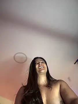 cristina1800 online show from March 6, 2025, 10:41 am