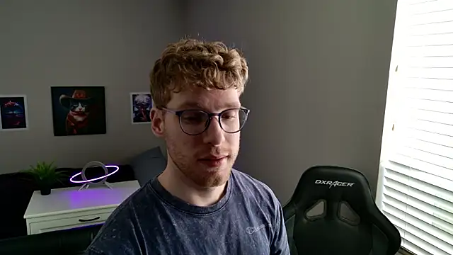 Snapshot of BlueEyedTallGuy94 chatting on February 11, 2026, 9:03 pm BlueEyedTallGuy94 online show from February 11, 2026, 9:03 pm