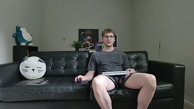 Snapshot of BlueEyedTallGuy94 chatting on September 21, 2025, 7:08 pm BlueEyedTallGuy94 online show from September 21, 2025, 7:08 pm