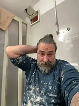 Snapshot of ros217 chatting on October 13, 2025, 1:56 pm ros217 online show from October 13, 2025, 1:56 pm