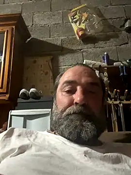 Snapshot of ros217 chatting on October 29, 2025, 9:25 pm ros217 online show from October 29, 2025, 9:25 pm