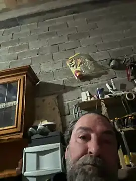 Snapshot of ros217 chatting on March 10, 2026, 5:28 pm ros217 online show from March 10, 2026, 5:28 pm