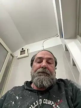 Snapshot of ros217 chatting on March 26, 2026, 3:21 pm ros217 online show from March 26, 2026, 3:21 pm