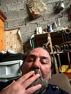 Snapshot of ros217 chatting on March 7, 2026, 11:38 am ros217 online show from March 7, 2026, 11:38 am