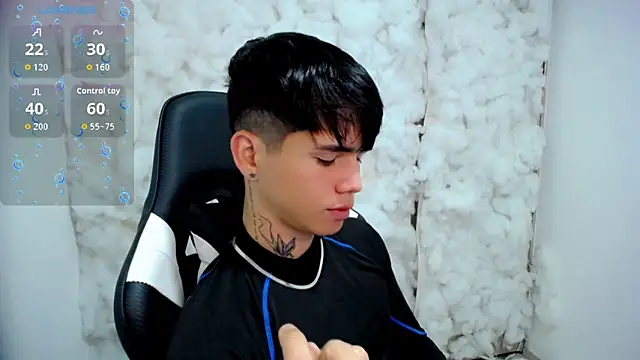 Snapshot of Tayson_Rivers chatting on November 24, 2025, 8:09 pm Tayson Rivers online show from November 24, 2025, 8:09 pm