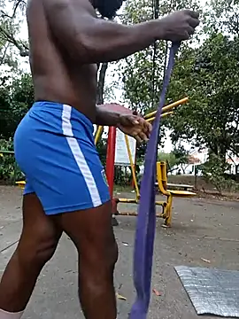 Siriss boyrag online show from October 5, 2025, 5:58 pm