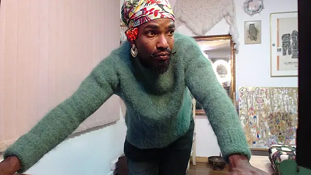 Siriss boyrag online show from March 12, 2025, 2:20 am