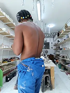 Siriss boyrag online show from September 16, 2025, 1:23 pm