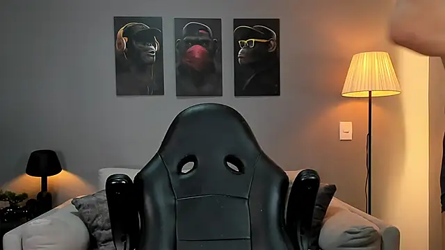 ApoloMakris online show from December 1, 2025, 8:53 pm