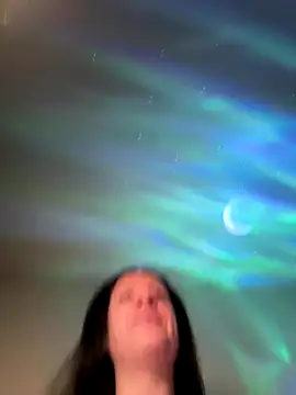 Evelinia online show from October 27, 2025, 2:29 pm