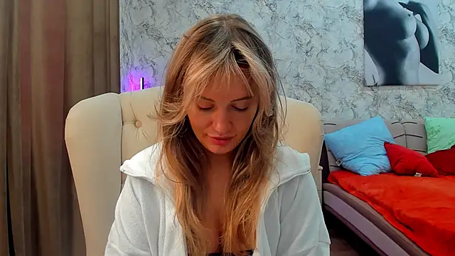 foxy blond online show from March 26, 2026, 12:31 am