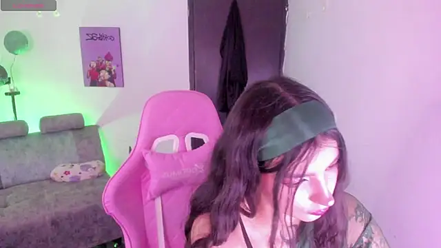 Snapshot of cami_mila9 chatting on November 29, 2025, 10:32 pm cami mila9 online show from November 29, 2025, 10:32 pm