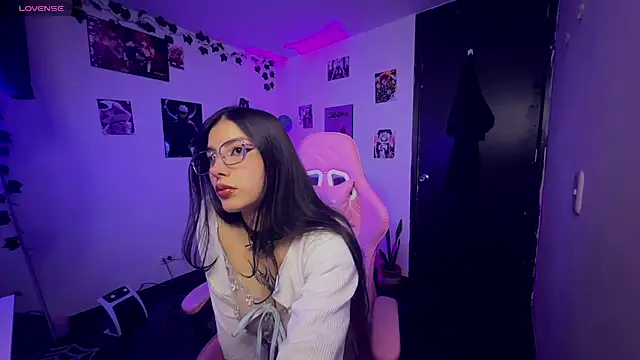 Snapshot of cami_mila9 chatting on February 16, 2026, 5:50 am cami mila9 online show from February 16, 2026, 5:50 am