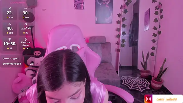 Snapshot of cami_mila9 chatting on October 21, 2025, 8:52 pm cami mila9 online show from October 21, 2025, 8:52 pm