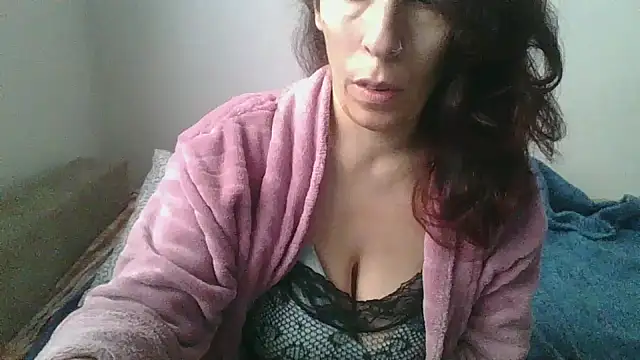 hairygirl80 online show from November 14, 2025, 9:57 am