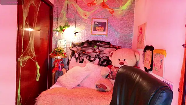 meghan nill online show from October 4, 2025, 2:57 am