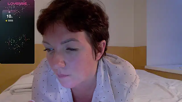 Katherine Fox online show from September 20, 2025, 3:50 pm