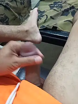 manuelmen211 online show from November 9, 2025, 2:37 am