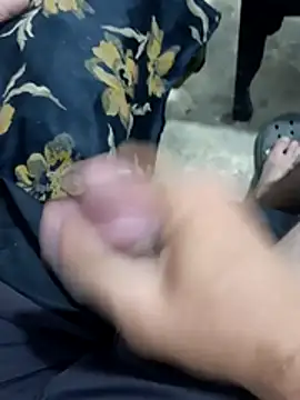 manuelmen211 online show from April 18, 2026, 3:09 am