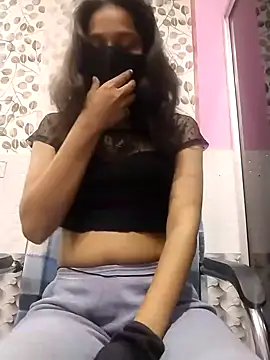 Snapshot of Kashish_18 chatting on February 3, 2025, 6:02 am Kashish 18 online show from February 3, 2025, 6:02 am