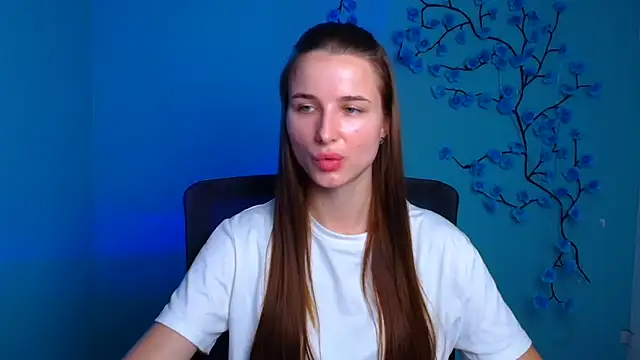 Eva Janee online show from July 17, 2026, 5:48 am