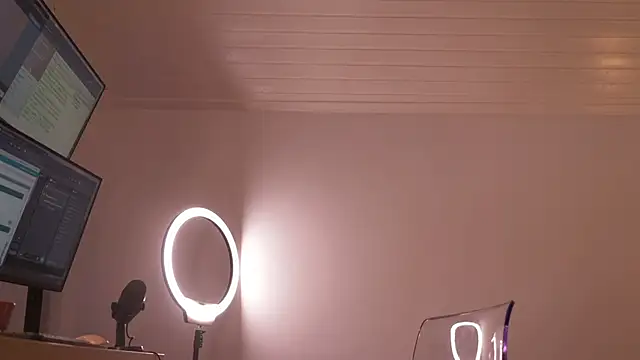 Snapshot of FazeyJ_ chatting on February 18, 2026, 10:22 am FazeyJ online show from February 18, 2026, 10:22 am